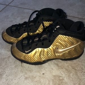Gold foam posites